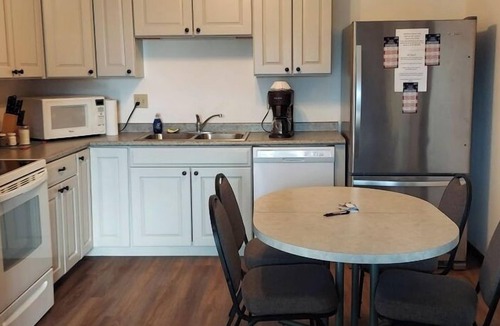 Devils Lake Condo | Fully Furnished 2 Bedroom 4 XL Twin beds, 1 Bathroom Top Floor Unit 5