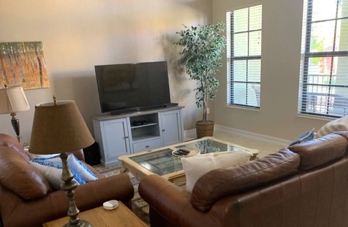 Biggar House | FULLY FURNISHED 3 BED 2.5 BATH IN DESIRABLE AWARD WINNING PASEO!