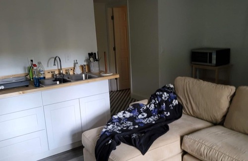 North Stamford Apartment | Fully Furnished in-law suite. Patio, Yard. Washer drier all private.Per friendly