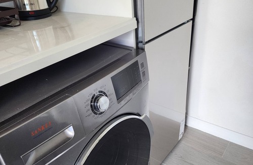 West Coast Apartment | Fully Furnished Open Concept Studio Apartment in pleasant St. George