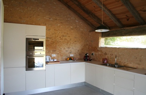 Sainte-Alvere House | Fully modernised and restored stone farmhouse