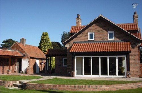 Dukeries Mill Cottage | Fully modernised self catering cottage in Sherwood Forest, Nottinghamshire.