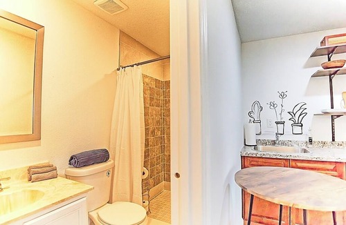 Oak Ridge Apartment | Fully Private Suite with Private Entrance. Near MCO, Parks, Hospitals & Shopping