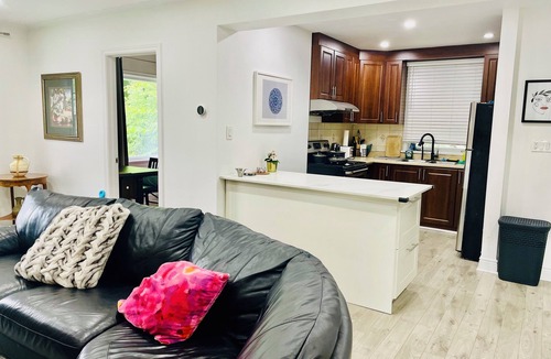 Etobicoke House | Fully privet Villa, MAJOR INTERNATIONAL SPORTING EVENT ready Walk to Subway 13 min Airport