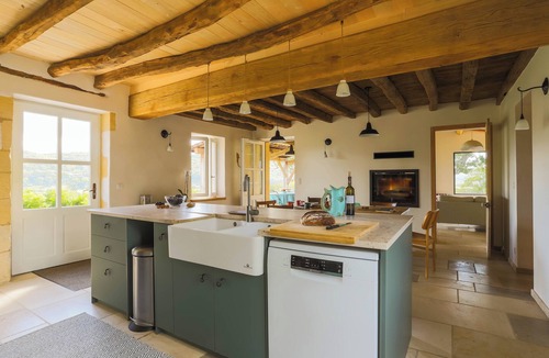 Saint-Vincent-de-Cosse Cottage | Fully renovated in 2023, a typical house with pool (12x6 m) & spacious garden