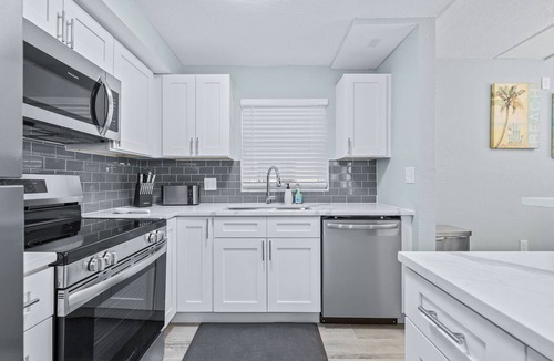 North Redington Beach Condo | Fully renovated 2 bedroom 2 bath condo N Redington Beach