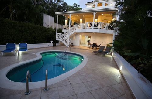 Merlin Bay Villa | Fully staffed beach villa