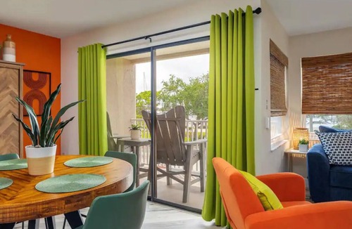 Historic Downtown Melbourne Condo | Fully stocked condo, balcony overlooking marina, walking distance to downtown