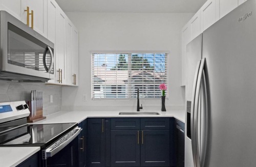North Scottsdale Apartment | Fully Stocked Kitchen Upscale Gourmet Retreat