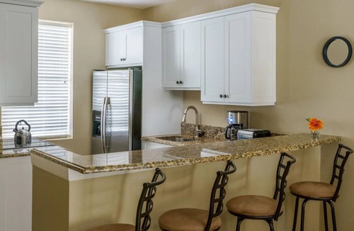 Marco Island Hotel | Fully Updated Deluxe 2BR Suite, Olde Marco Inn Near Marina
