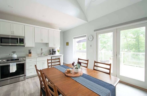 South Casco House | Fully Updated Lake View Home on Thomas Pond