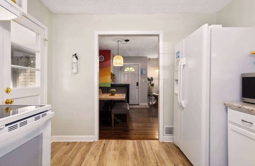 Lee's Summit House | Fun!Convenient Sleeps 10!Walk to FanFest Shuttle