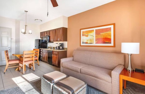 Palo Verde Hotel | Fun-Filled Tucson Retreat | Mini Golf, Outdoor Pool & Close to Zoo & Gardens