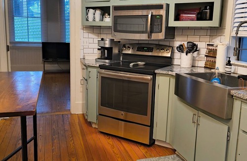 Beach Institute House | Fun friendly 3 bed/4 bath house in downtown Savannah