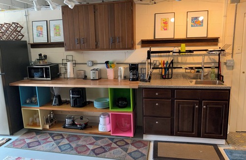 Bloomington House | Fun & Funky! Stay in a functioning fine art archive-Blocks from the IU campus.