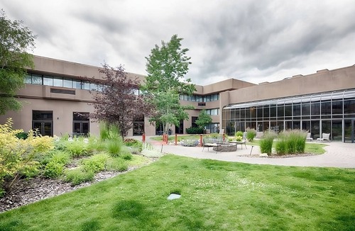 Kalispell Hotel | Fun Nature Trip! 3 Convenient Units, Free Parking, Pool, Pets are Welcome!