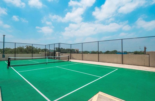 Greater South River City Apartment | Fun SoCo 1BR King Suite w/GymPickleballLaundry