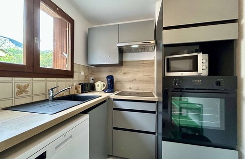 Briancon Apartment | Functional 1-bedroom apartment with parking, central Briançon