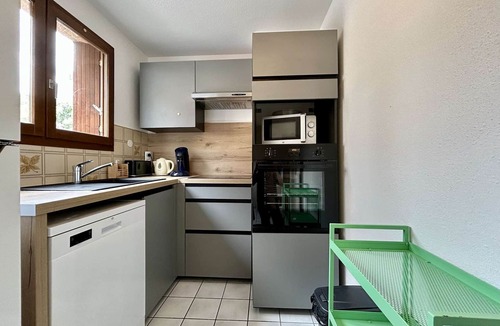 Briancon Apartment | Functional 1-bedroom apartment with parking, central Briançon