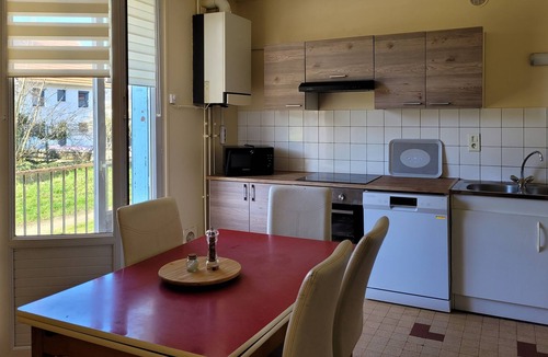 Stenay Apartment | Functional apartment ideal for business travel