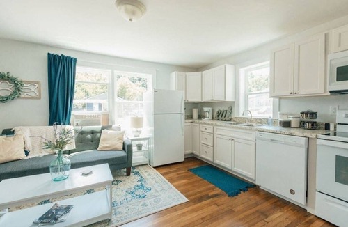 Bristol Apartment | Functional Apartment Near Downtown Bristol