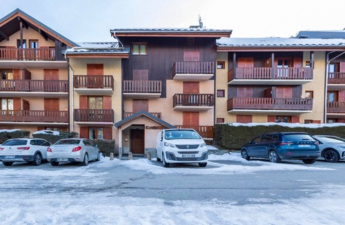 Valloire Apartment | Functional studio for 4, West facing in Valloire