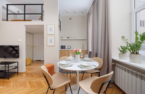 Srodmiescie Połnocne Apartment | Functional Studio in the Center | Close to Metro and PKiN
