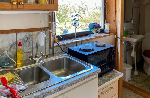 Morup House | Functionally furnished domicile, on a divided plot, with pool and barbecue.