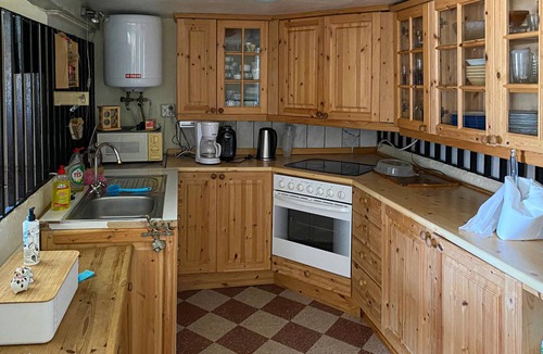 Morup Apartment | Functionally furnished domicile, on a divided plot, with pool and barbecue.