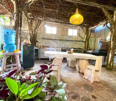 Lovina Hostel | Funky Place