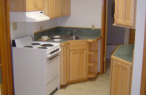 Victory Heights House | Furnished 1BR Apt with Equipped Office /Garage /Washer /Dryer- North Seattlen