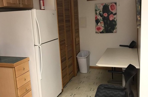 Victory Heights House | Furnished 1BR Apt with Equipped Office /Garage /Washer /Dryer- North Seattlen