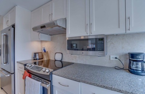 Penn Quarter Apartment | Furnished 2 Bedroom Apartment near National Museum by RedAwning
