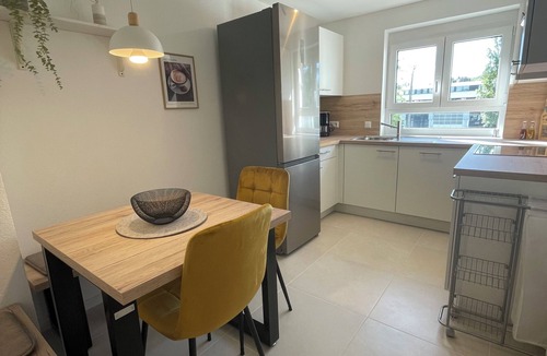 Sindelfingen Apartment | Furnished 3-room apartment with balcony