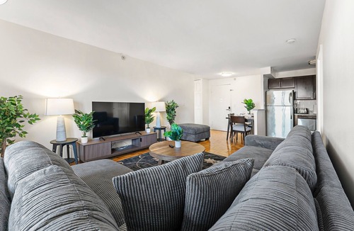 North Brookline Apartment | Furnished Apartment Near Longwood