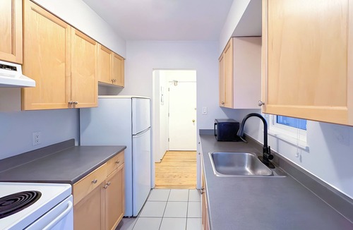 Kitsilano Apartment | FURNISHED-Available July 1st -Pet Friendly 2 Bedroom@1985 W 8th Ave