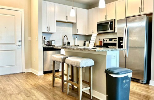 Ponte Vedra Apartment | (Furnished Corporate Rental) Luxury Retreat With Queen Tempur-Pedic Bed!