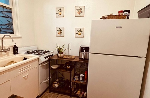 Studio City Apartment | Furnished Cozy Studio in Studio City #6
