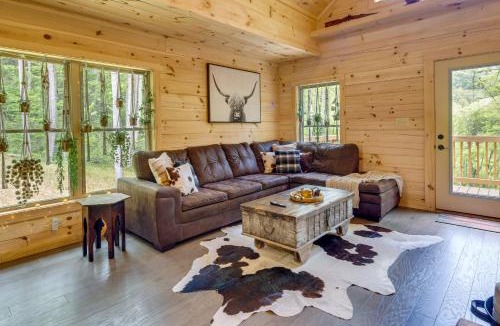 Marshall House | Furnished Deck & Fire Pit: Serene Marshall Cabin!