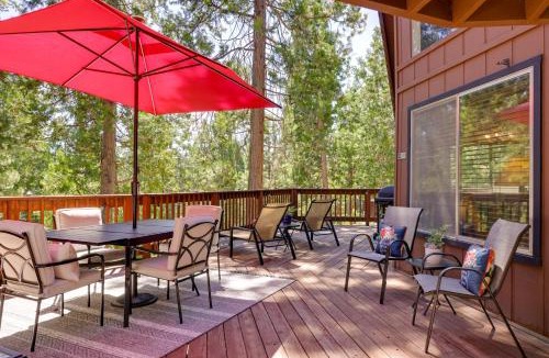 Mi-Wuk Village House | Furnished Deck: High Sierra Cabin in Twain Harte!
