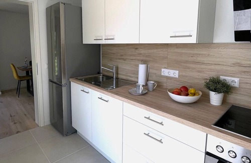 Sindelfingen Apartment | Furnished, modern apartment with balcony