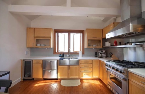 Playa Del Rey House | Furnished Playa Del Rey house, ocean views crown three levels in perfect harmony