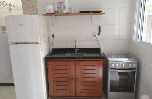 Ipiranga Apartment | Furnished studio apartment with pool and leisure area near Martim de Sá beach.