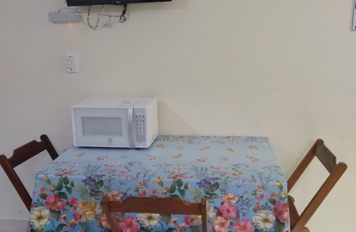 Ipiranga Apartment | Furnished studio apartment with pool and leisure area near Martim de Sá beach.