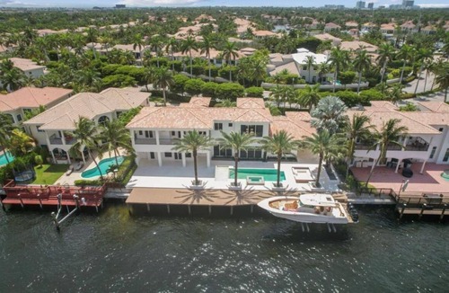 Hollywood South Central Beach House | Furnished Waterfront Rental House with Dock and Boat Access