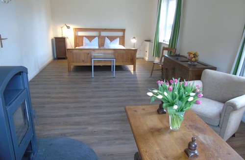 Gielow House | Futterhaus der Wasserburg Liepen