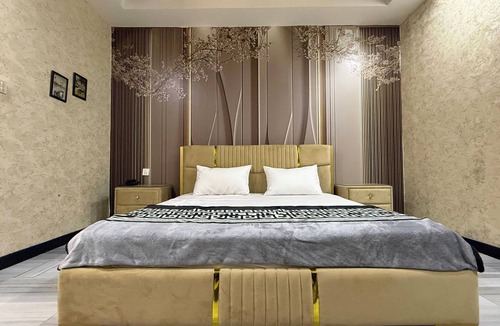 Gujrat Hotel | Future Residency