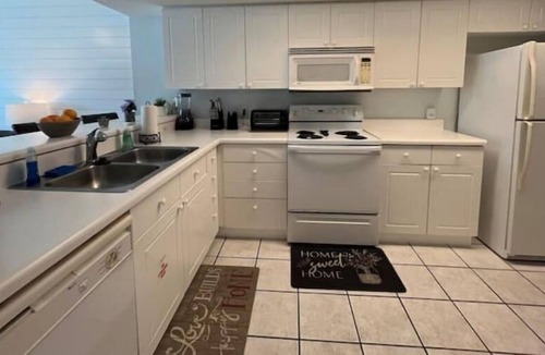 Harold Condo | FWB SeaCrest- by The Beach! Free Wi-Fi and parking