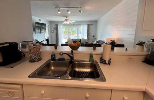 Harold Condo | FWB SeaCrest- by The Beach! Free Wi-Fi and parking