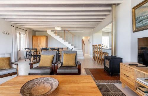 Cape Peninsula House | Fynbos Views Upper Cottage